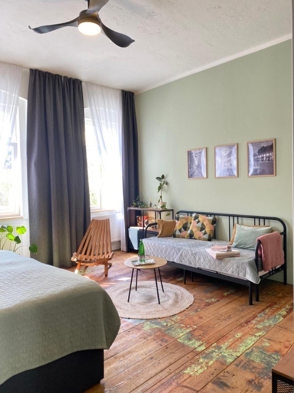 Four Rooms Carlsbad Authentic Karlovy Vary Bagian luar foto